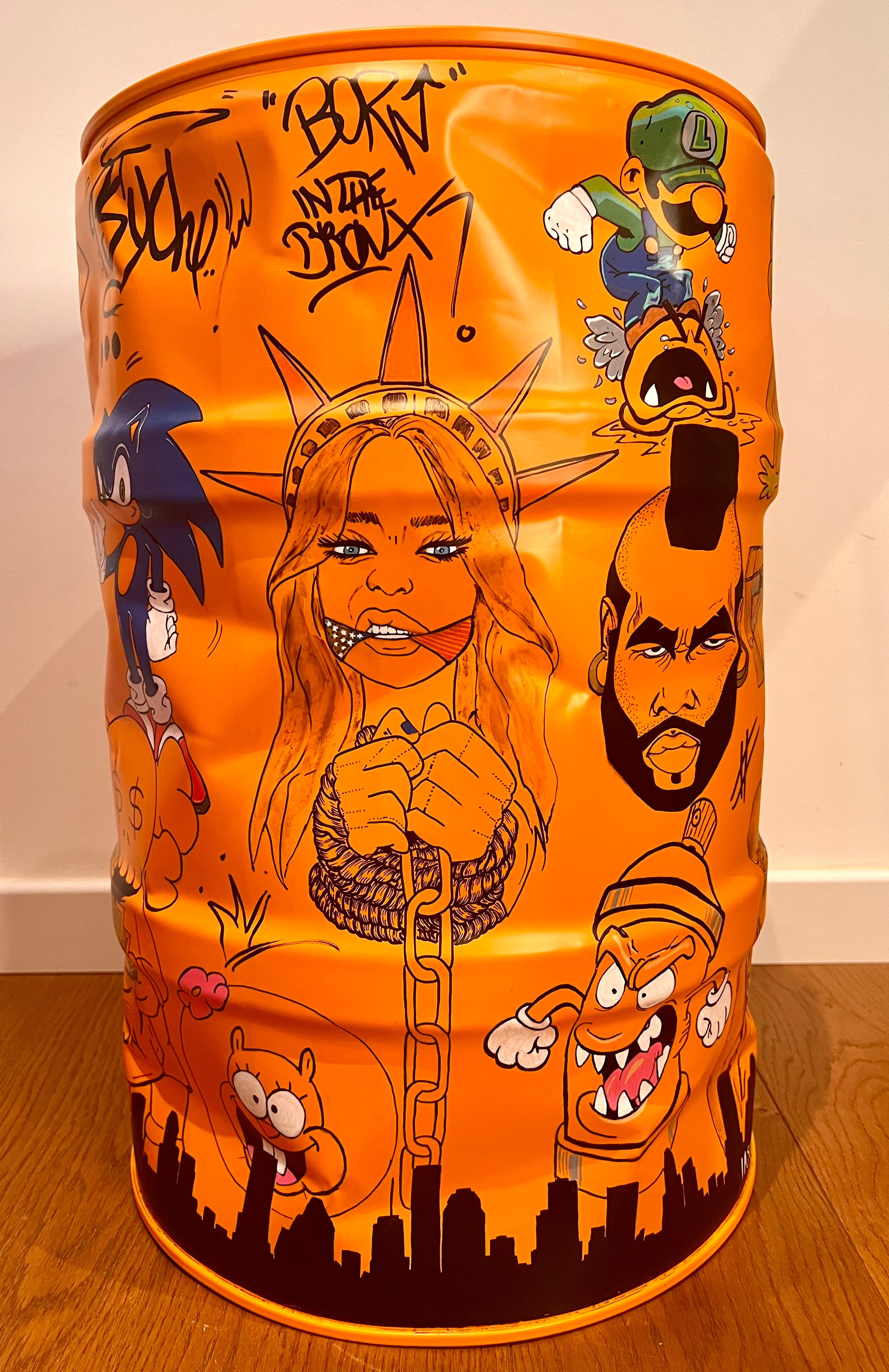 Tonneau Orange – Chaos Pop & Attitude Bronx 🧡